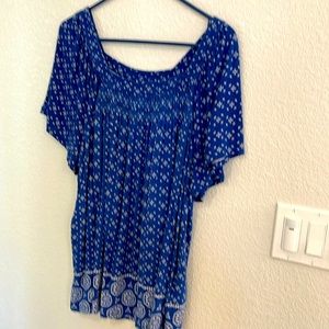 Women’s blue rayon and spandex top is gently worn but cool and comfy